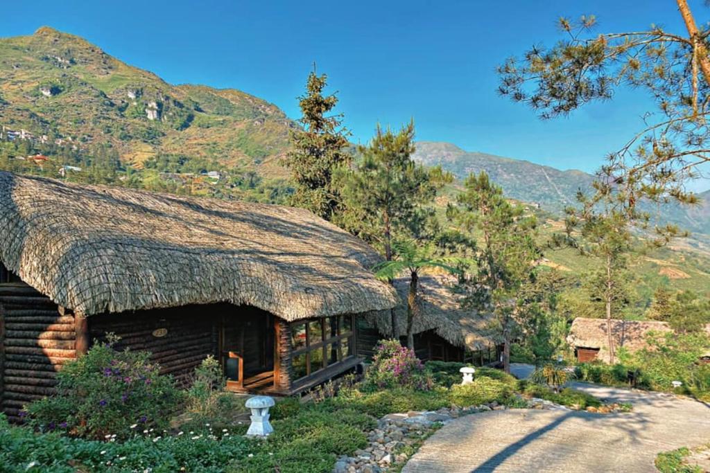 review Jade Hill Resort SaPa bungalow nhìn ra thung lũng